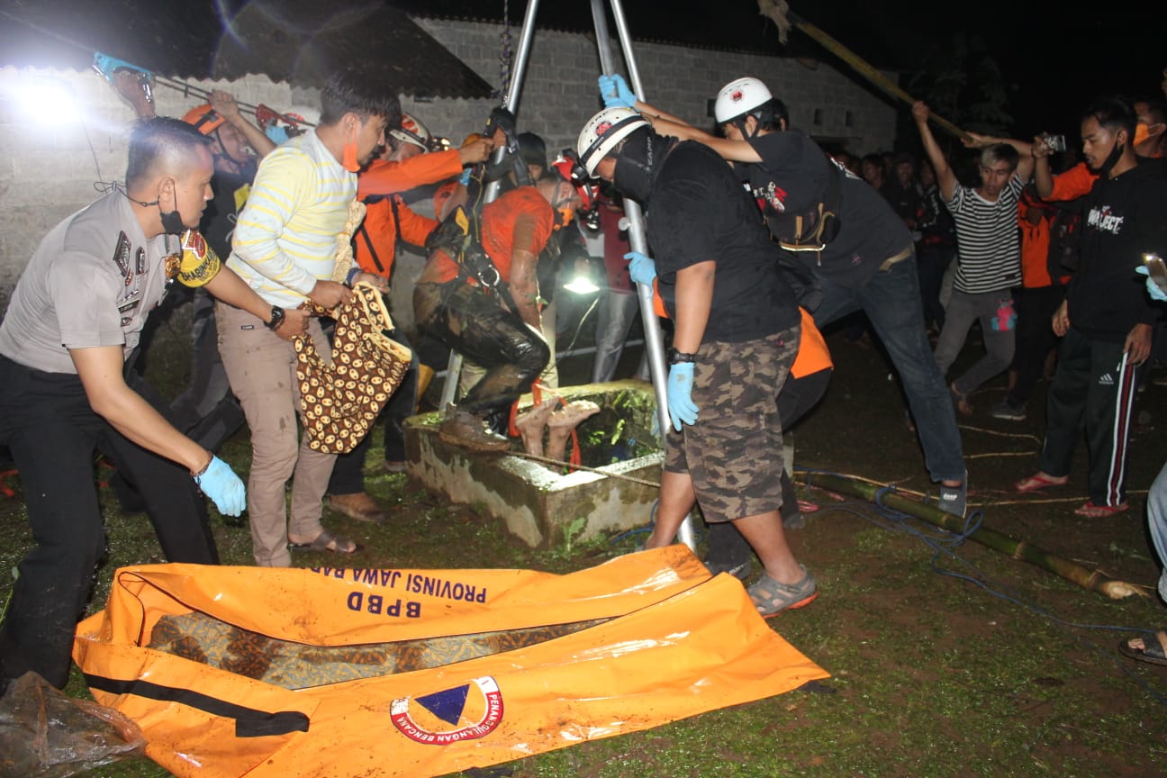 Terperosok Ke Sumur, Ketua RT di Cianjur Meninggal