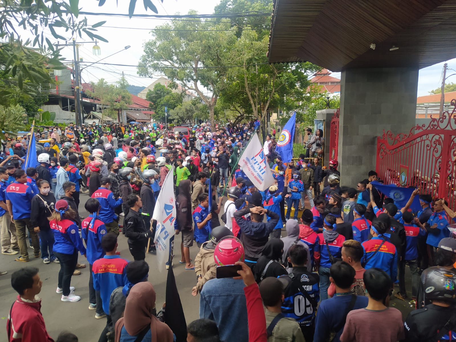 Jalan Alternatif untuk Menghindari Aksi Unjuk Rasa Ribuan Buruh Cianjur