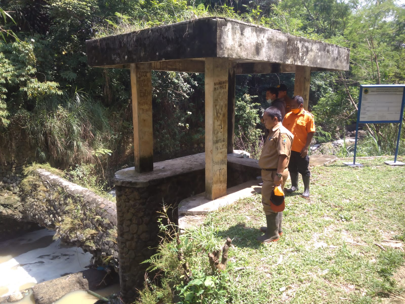 Bendungan Sungai Cisarua Jebol, Hektaran Sawah Terancam Kering