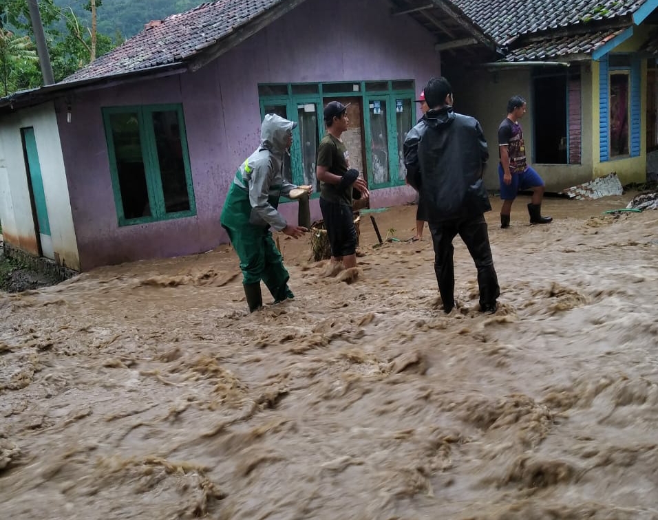 Puluhan Rumah Terendam Banjir Lumpur, BPBD: Hanya Urug Biasa