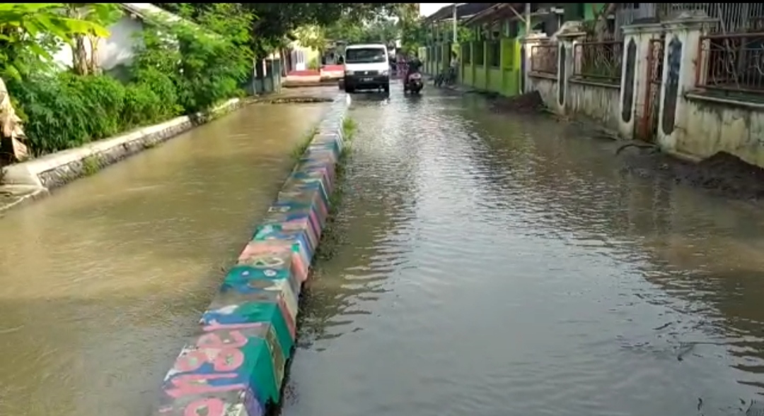 Belasan Rumah di Karangtengah Terendam Banjir