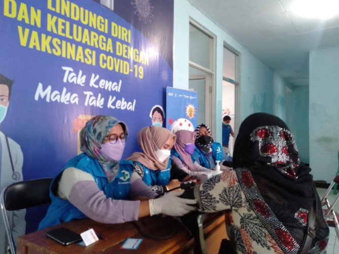 Baru 64 Persen, Vaksinasi di Cianjur Door to Door