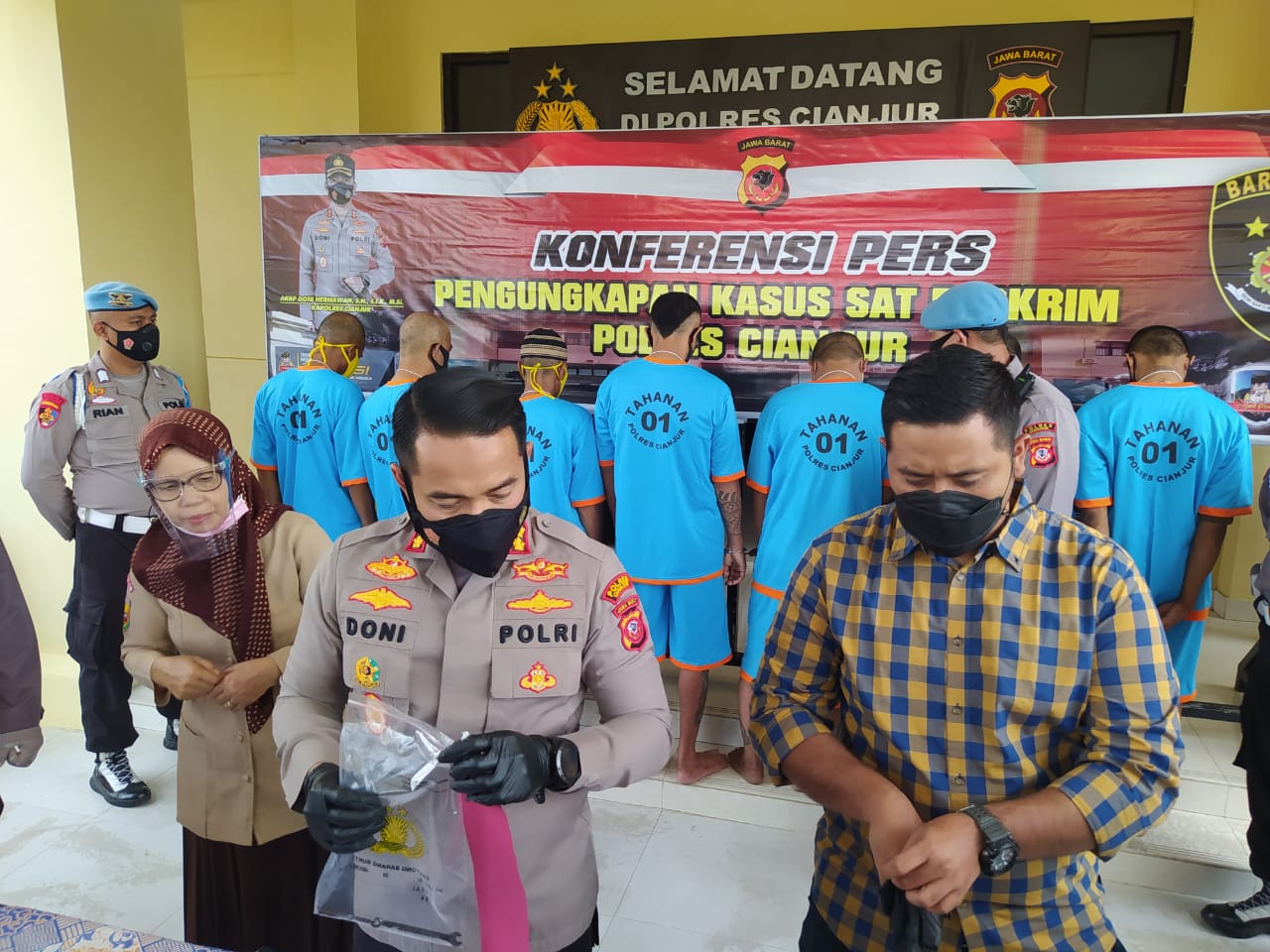 Polres Cianjur Bekuk Pencuri Bersaudara Spesialis Barang Elektronik