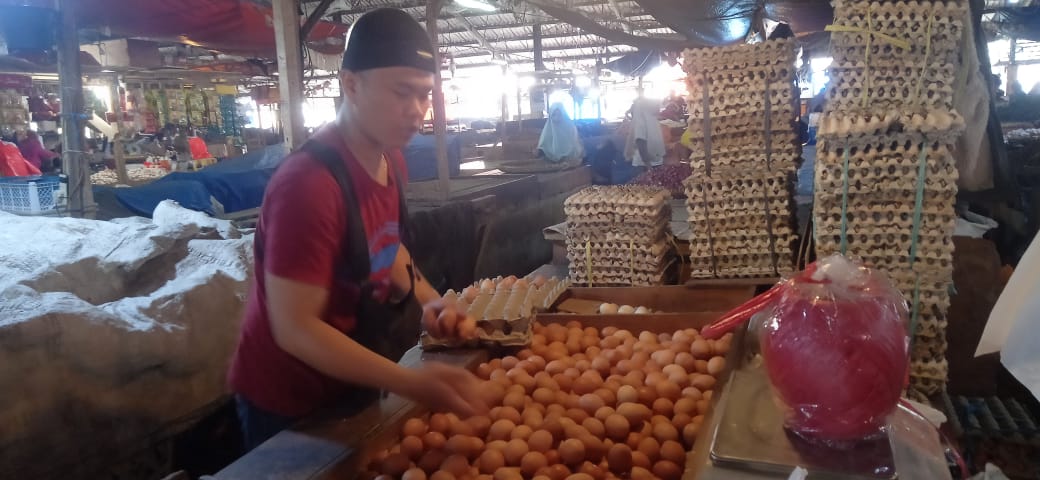 Harga Telur Ayam Tembus Rp30 Ribu per Kilogram