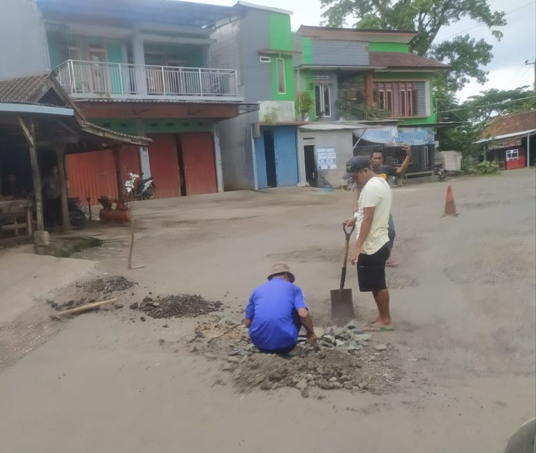 Dewan Cianjur Soroti Anggaran Perbaikan Jalan Provinsi