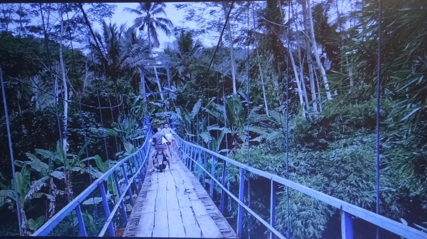 Warga Tiga Desa di Sindangbarang Harapkan Jembatan Permanen