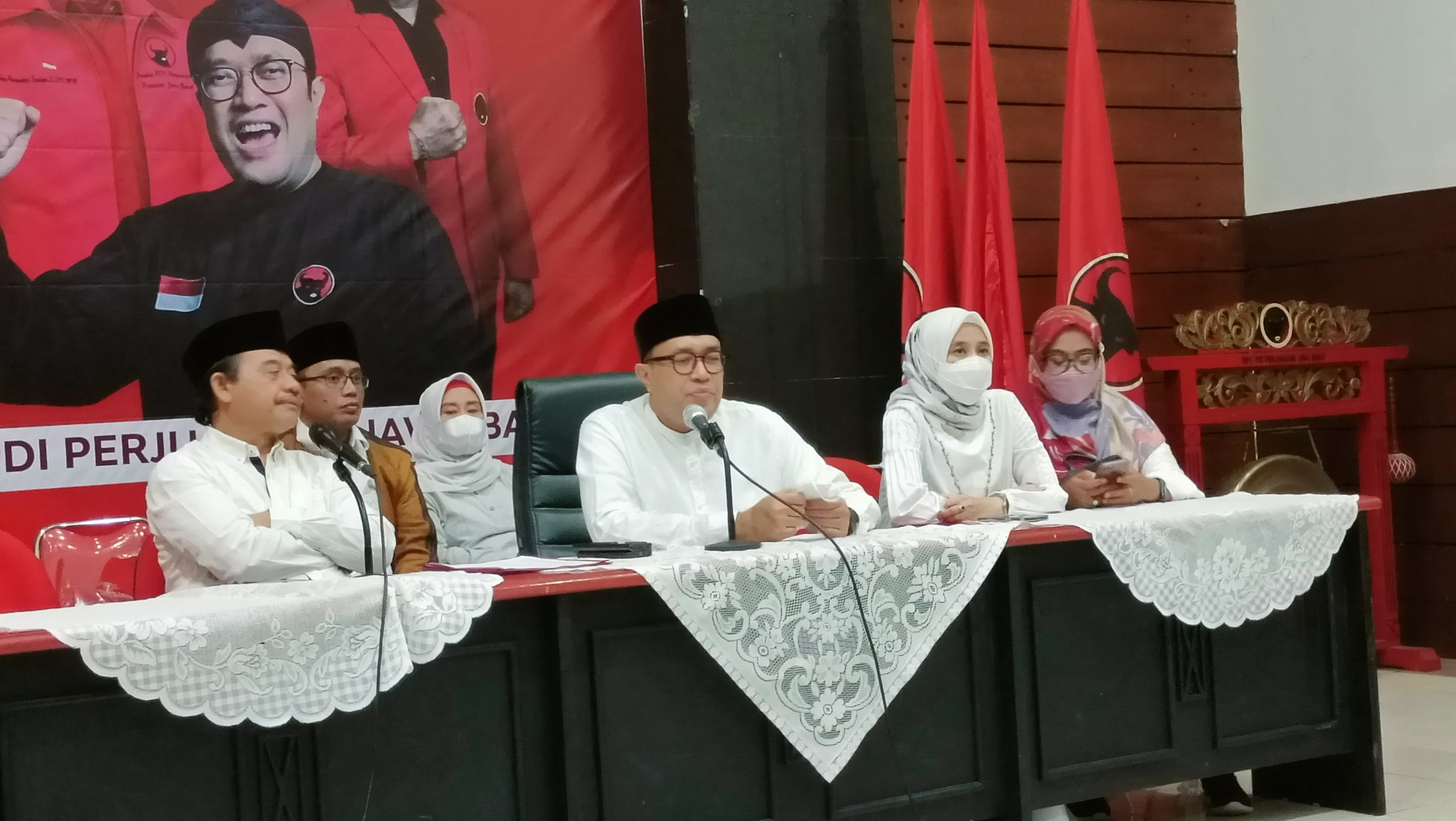 Ono Surono: PDIP Jabar Desak Presiden Jokowi Copot Mendag Lutfi