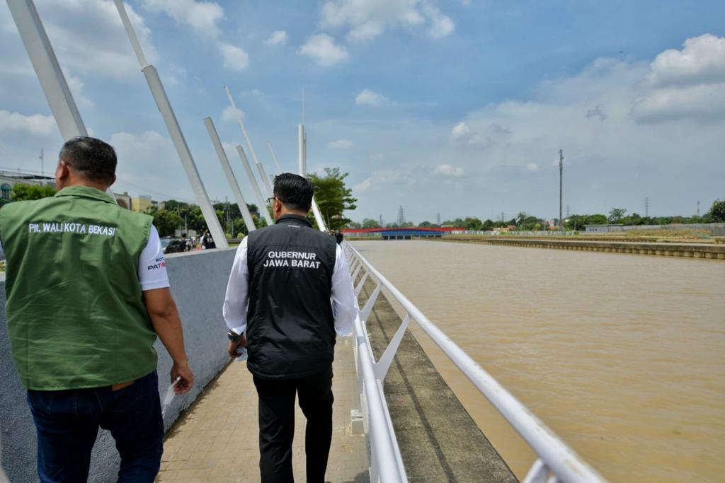 Ridwan Kamil Resmikan Penataan Kalimalang Bekasi