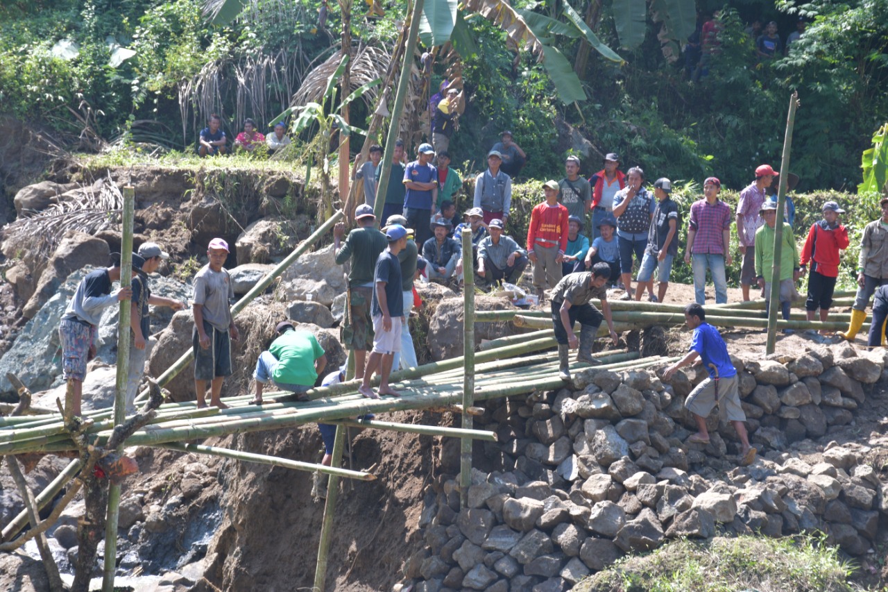 Pemkab Cianjur akan Bangun Jembatan Bailey, Pengganti Jembatan Cikurutug yang Ambruk