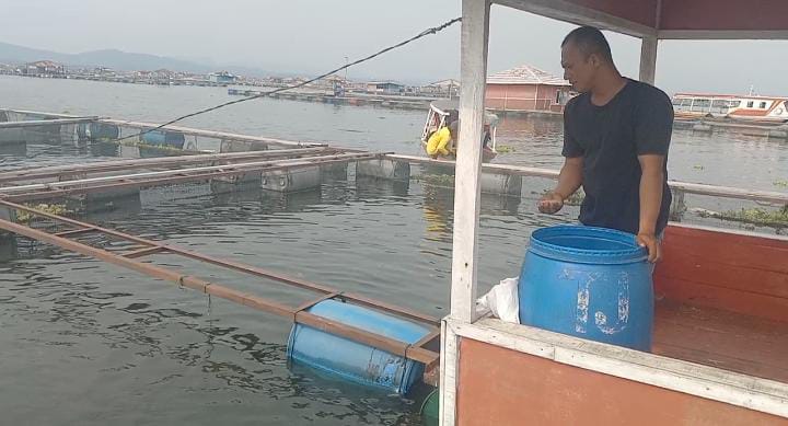 Petani KJA di Cianjur Keluhkan Harga Pakan Mahal