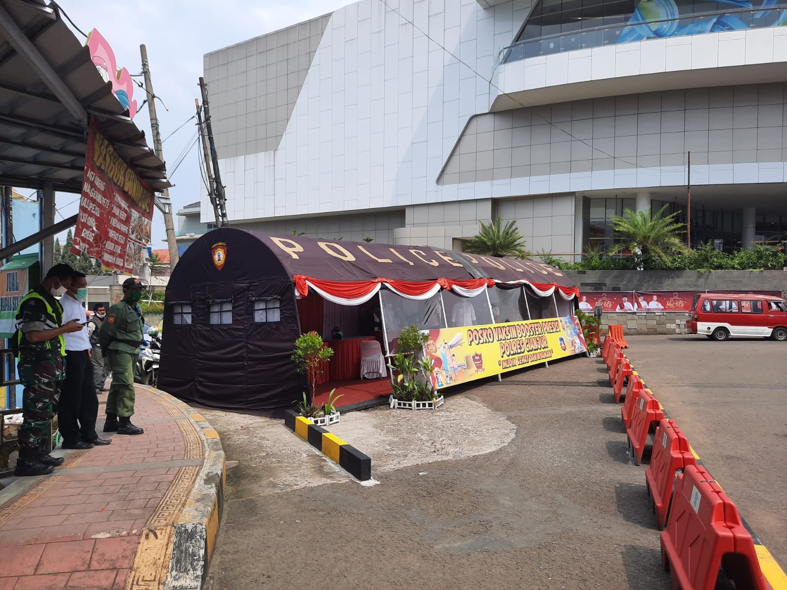 Lima Posko Kesehatan dan Vaksin Penguat di Kabupaten Cianjur