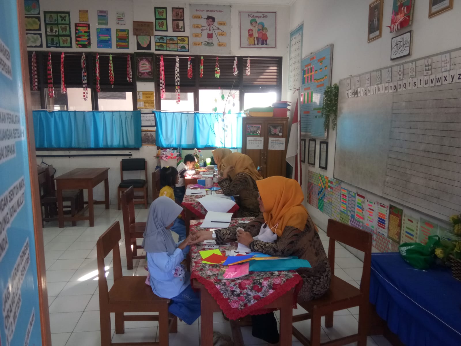 Kekurangan Guru, SDN Ibu Jenab 2 Cianjur Terpaksa Padatkan Rombel