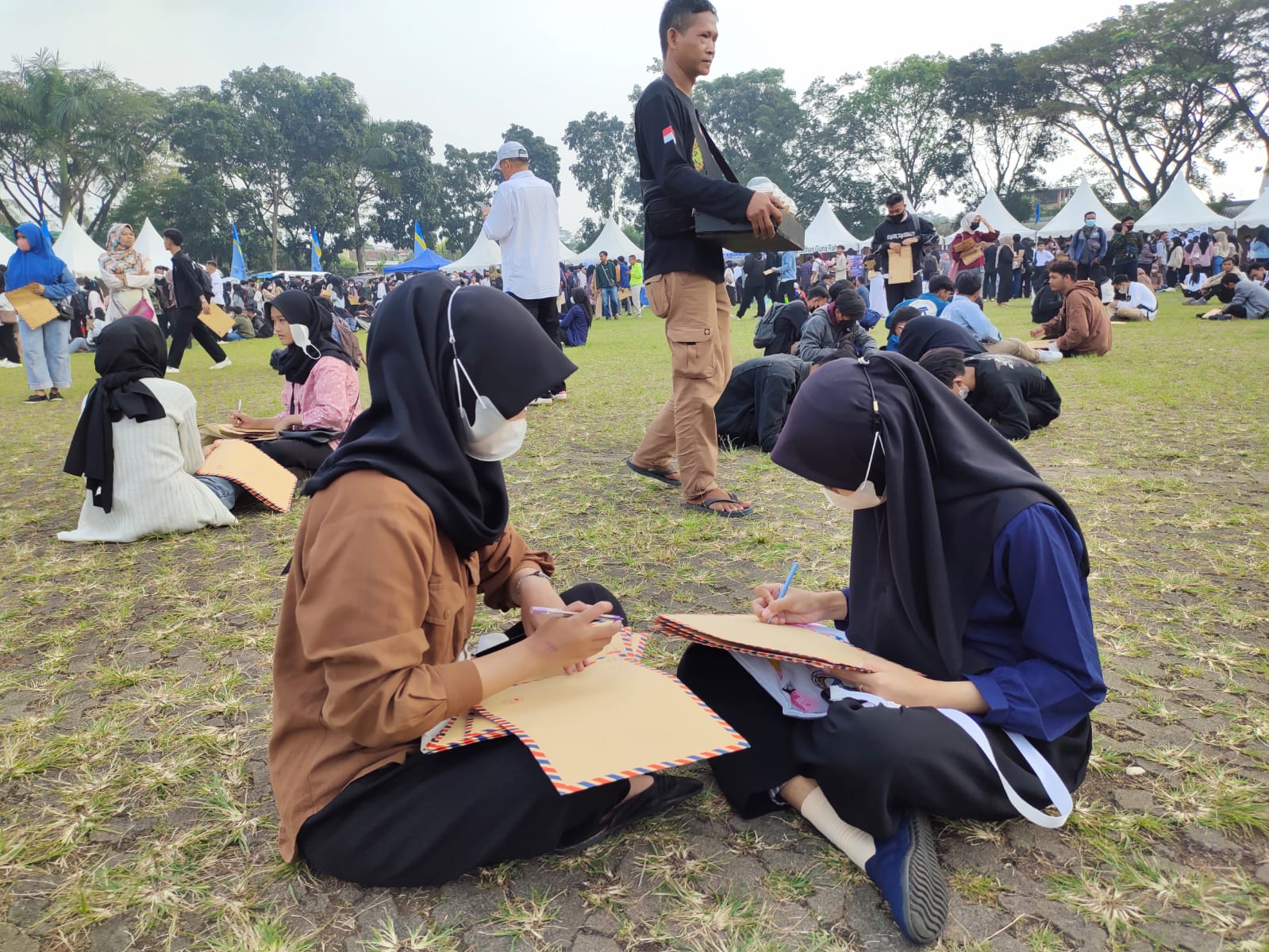 Job Fair 2022 Dipadati Ribuan Pencari Kerja