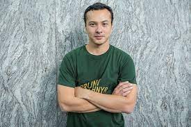 Nicholas Saputra Siap Tanding Renang Dengan Ditto di Vindes Sport