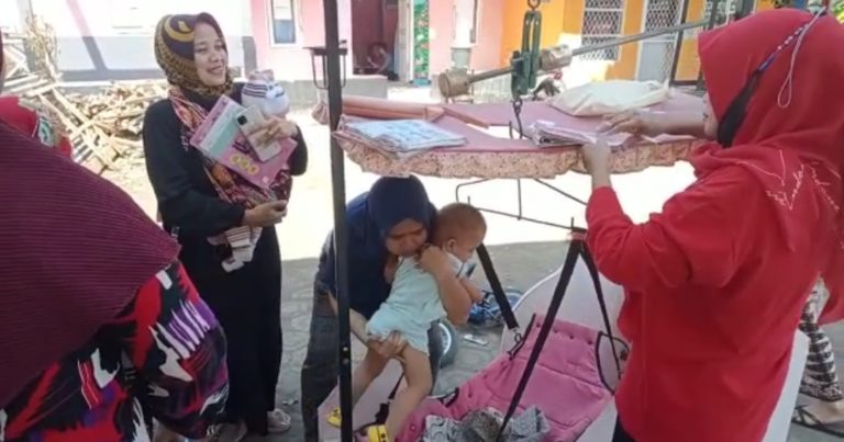 Ratusan Balita di Desa Cinangsi Cikalongkulon Ikuti Bulan Imunisasi Anak Nasional